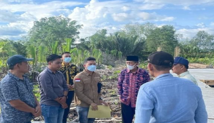 Wakil Gubernur Jambi, Drs. H. Abdullah Sani, M.Pd.I melakukan Peninjuan Pembangunan Unit Sekolah Baru di Kabupaten Tanjung Jabung Barat