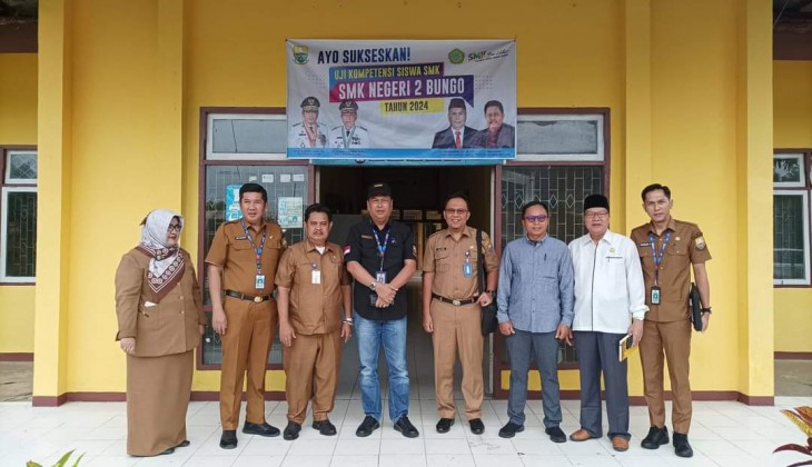 Percepat Pendirian SMK Titian Teras Jambi , Kadis Pendidikan Tinjau Lokasi SMKN 2 Bungo , Ir Andi Arief :Tahun Pelajaran 2024/2025 Sudah Menerima Siswa Baru