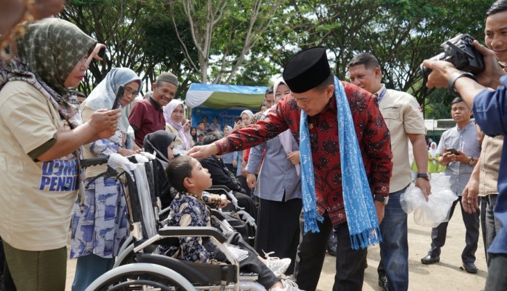 Diserahkan Gubernur Al Haris, 677 Siswa di Kerinci dan Sungaipenuh Terima Bantuan Pendidikan Dumisake