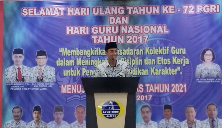 PEMBUKAAN RAPAT KOORDINASI DAN DALAM RANGKAIAN KEGIATAN HARI ULANG TAHUN(HUT)KE-72 PERSATUAN GURU REPUBLIK INDONESIA(PGRI)DAN HARI GURU NASIONAL(HGN)TAHUN 2017.TINGKAT PROVINSI JAMBI.