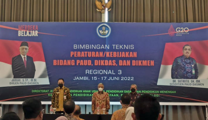 Kegiatan Bimbingan Teknis Peraturan/Kebijakan Bidang Paud, Dikdas dan Dikmen