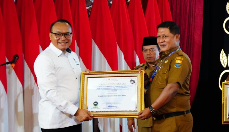 Dinas Pendidikan Provinsi Jambi Dapat Penghargaan dari Ombudsman RI