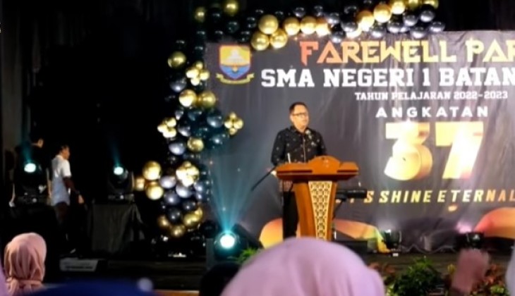 Kadisdik Mengahdiri Pelepasan Sisiwa Kelas XII SMAN 1 Batanghari