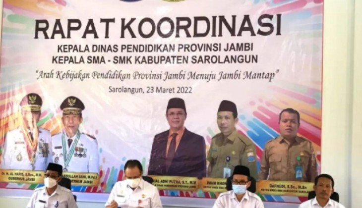 Rapat Koordinasi dengan Pengawas Sekolah dan Kepala Sekolah SMA/SMK se-Kabupaten Sarolangun